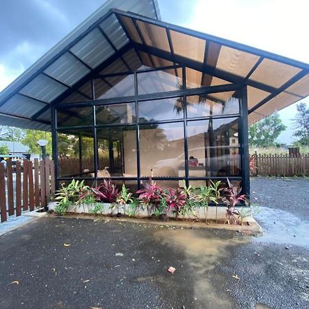 Glass House With Pvt Pool By Miracle Resort & Villa Lonavala Exterior foto